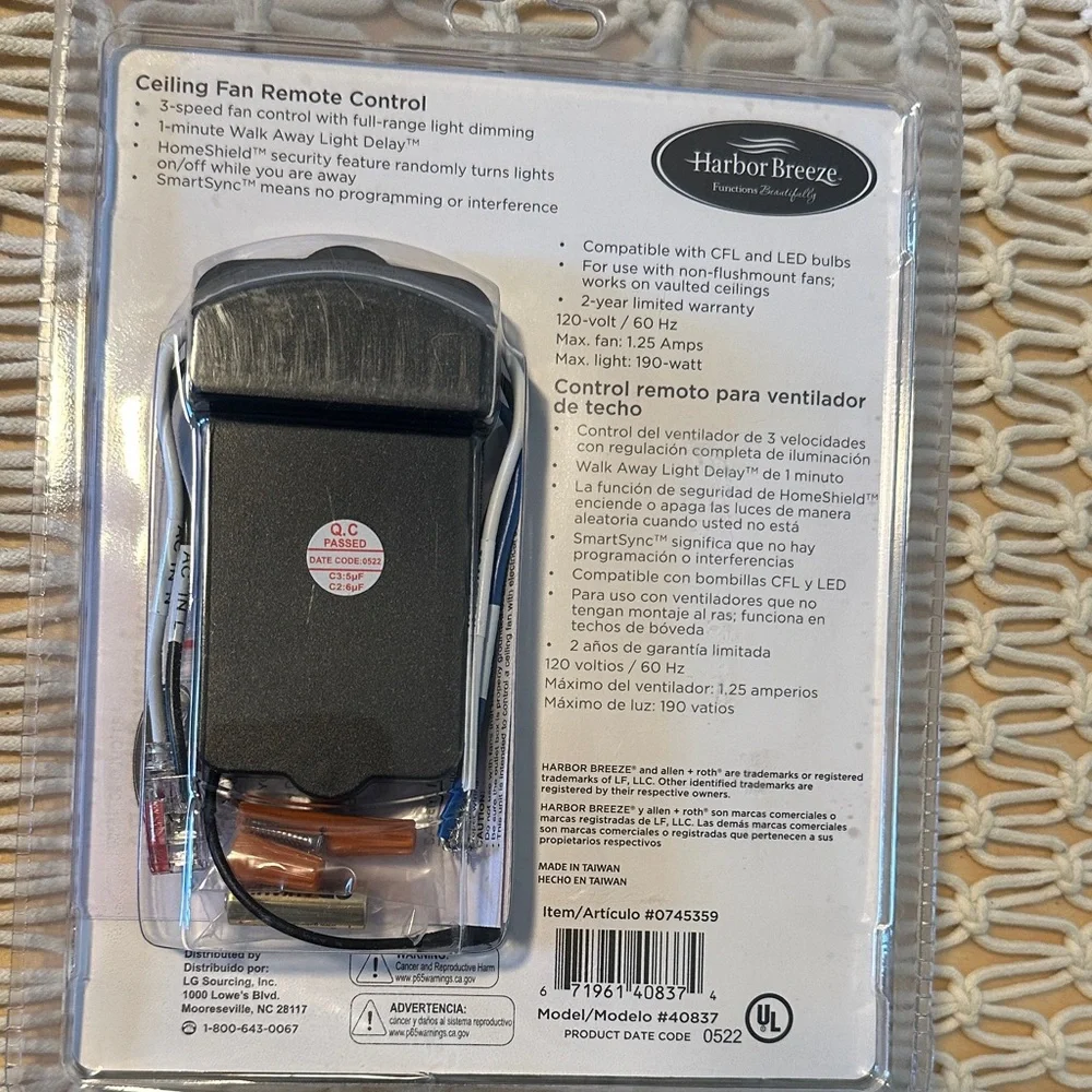 Universal Remote Control in White - Picture 3 of 3